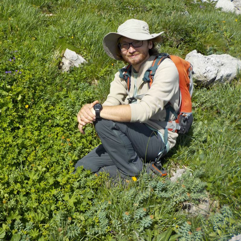 Me and one of the highest populations of L. rotundifolium found by Bogumił Pawłowski onthe slopes of Ciemniak in High Tatra Mts. (Western Carpathians)